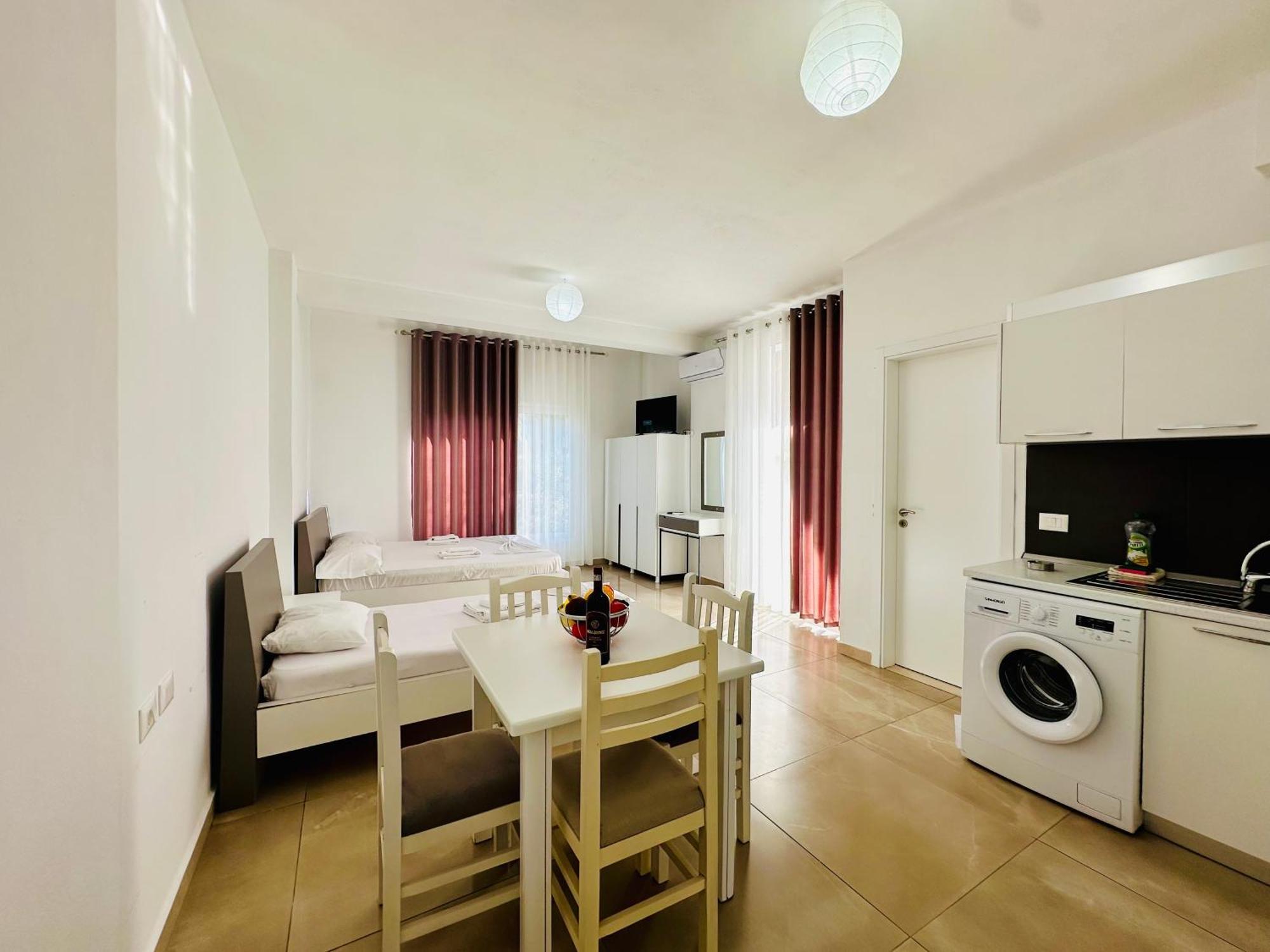 Jico Travel - Villa Colombo Vlorë Quarto foto