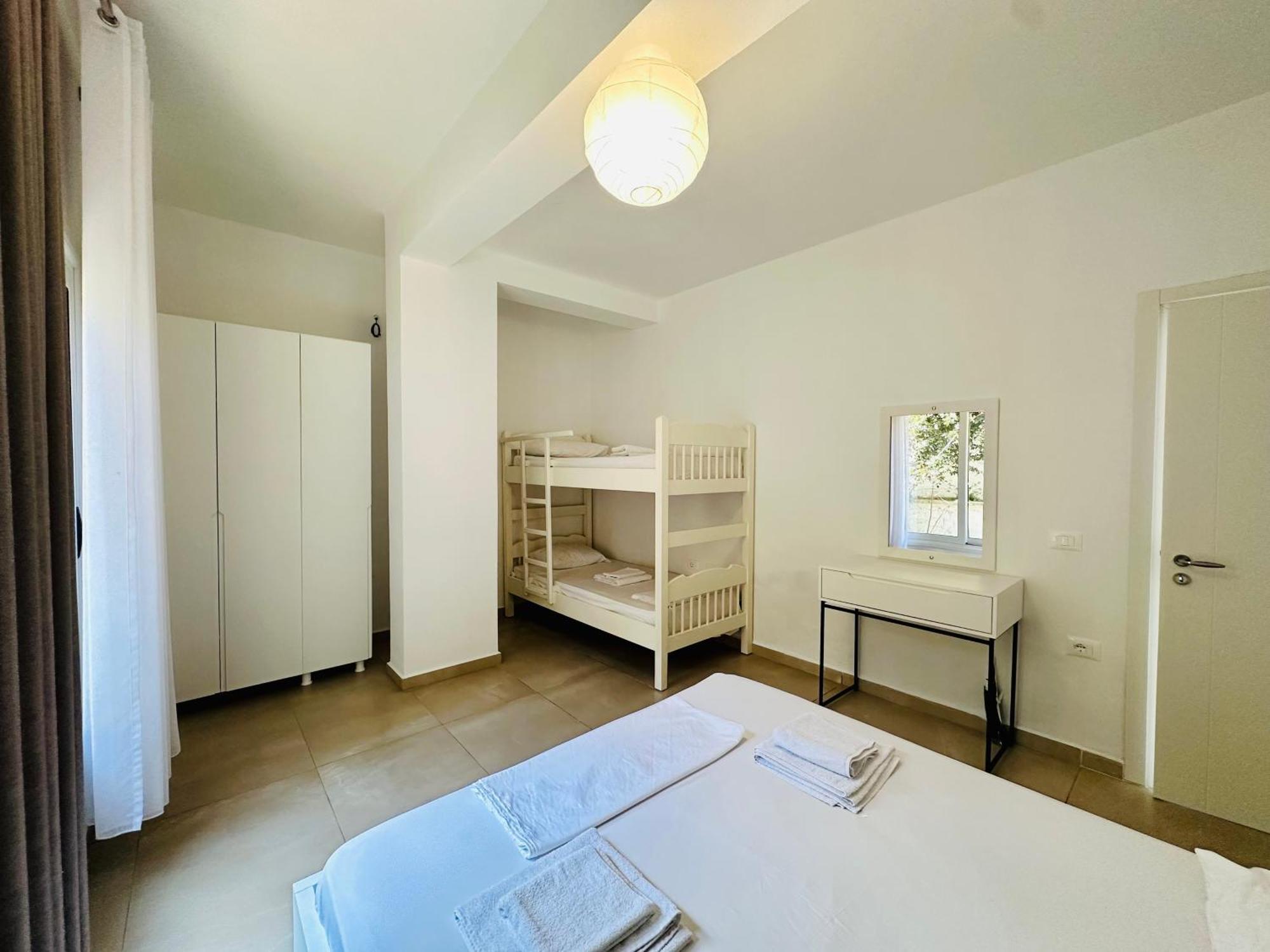 Jico Travel - Villa Colombo Vlorë Quarto foto