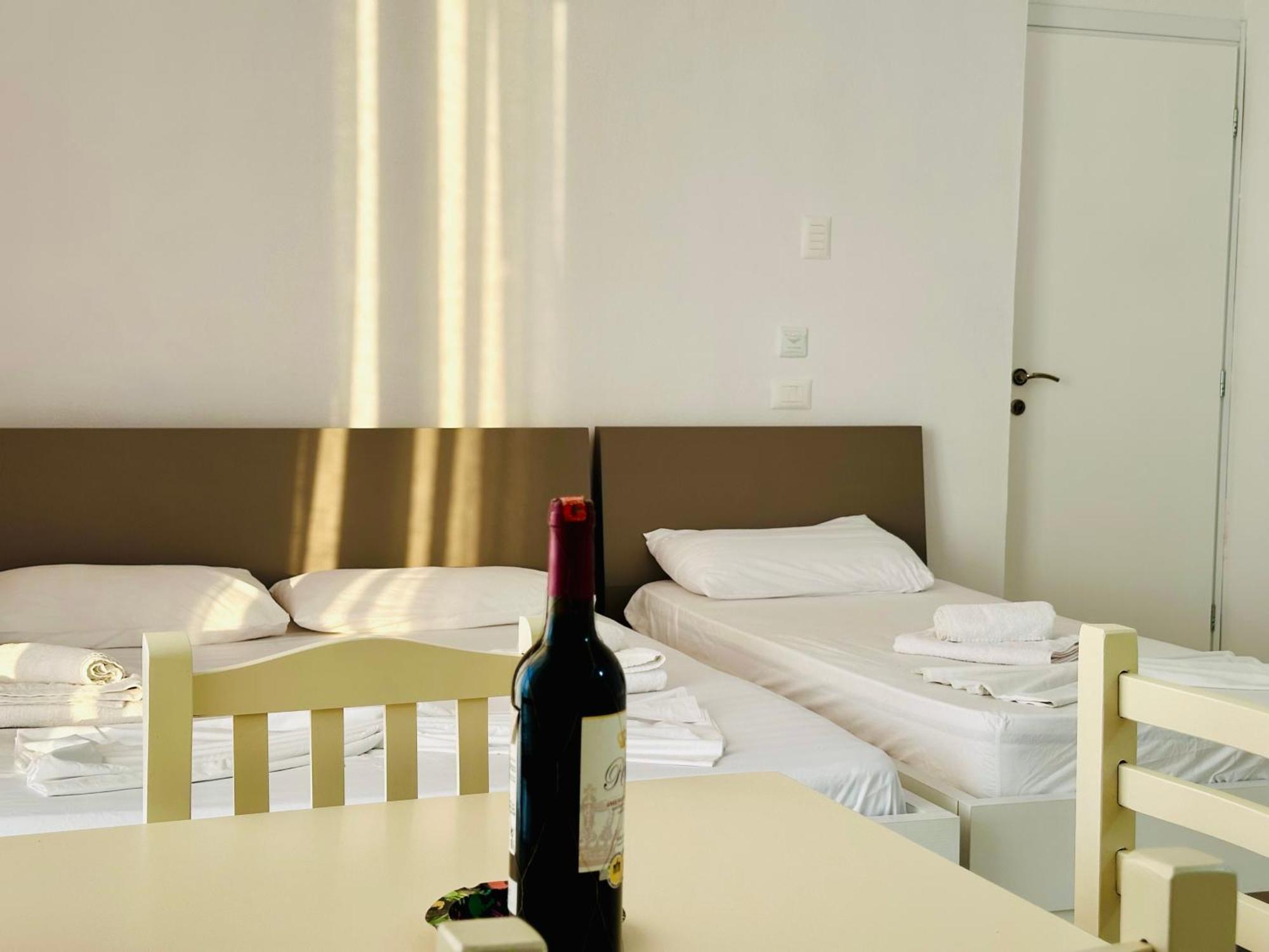 Jico Travel - Villa Colombo Vlorë Quarto foto
