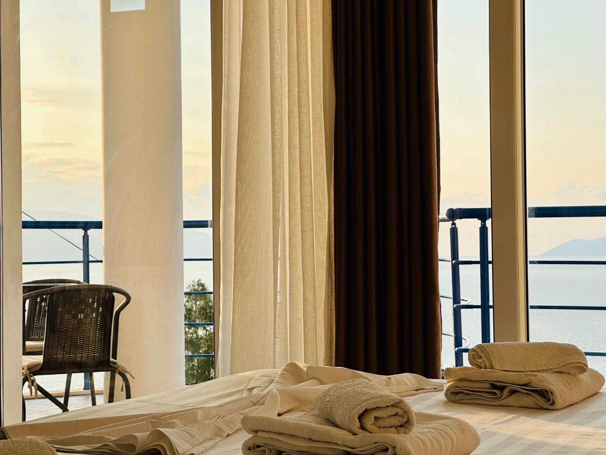 Jico Travel - Villa Colombo Vlorë Exterior foto